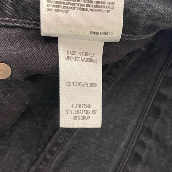 Agolde 90's Crop Jeans in Tar - Picture 9 of 11